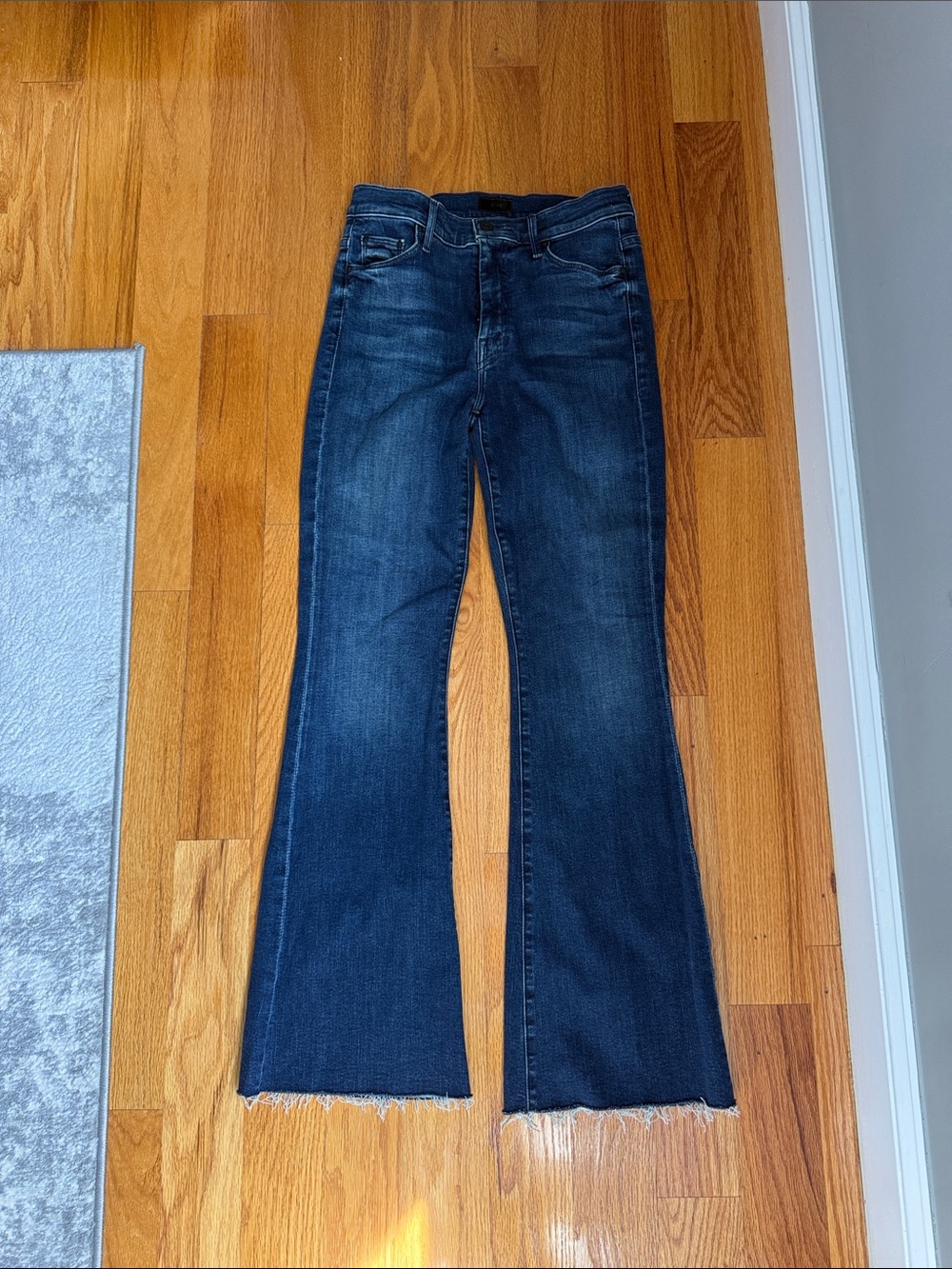 Mother The Weekender Fray jeans